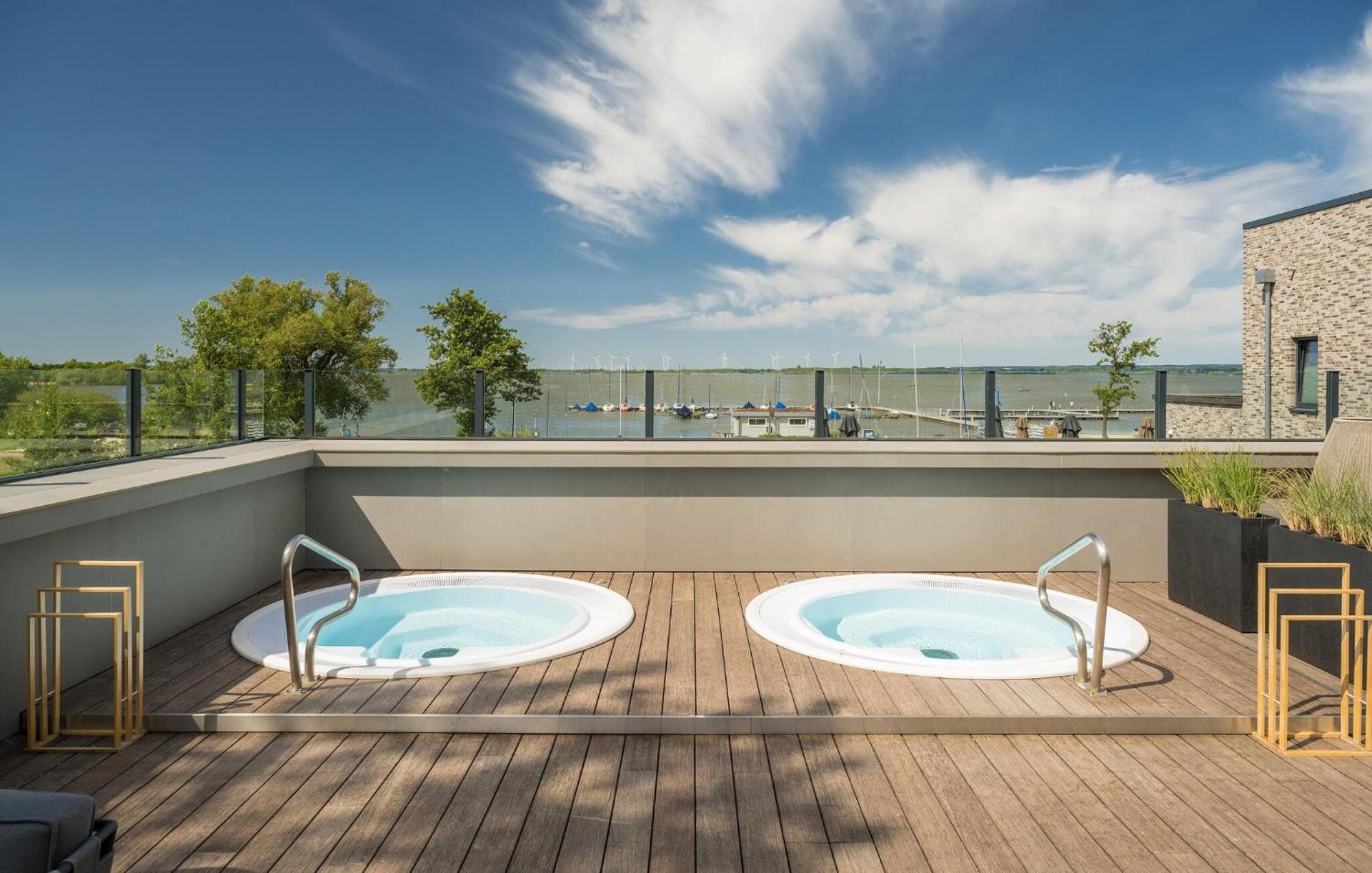 2 Bedroom Beach Front Home In Lembruch-Duemmer See Zewnętrze zdjęcie