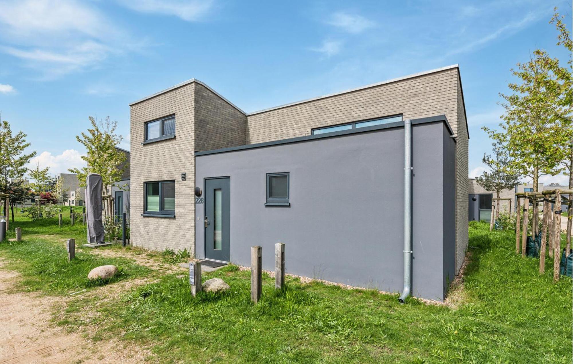 2 Bedroom Beach Front Home In Lembruch-Duemmer See Zewnętrze zdjęcie