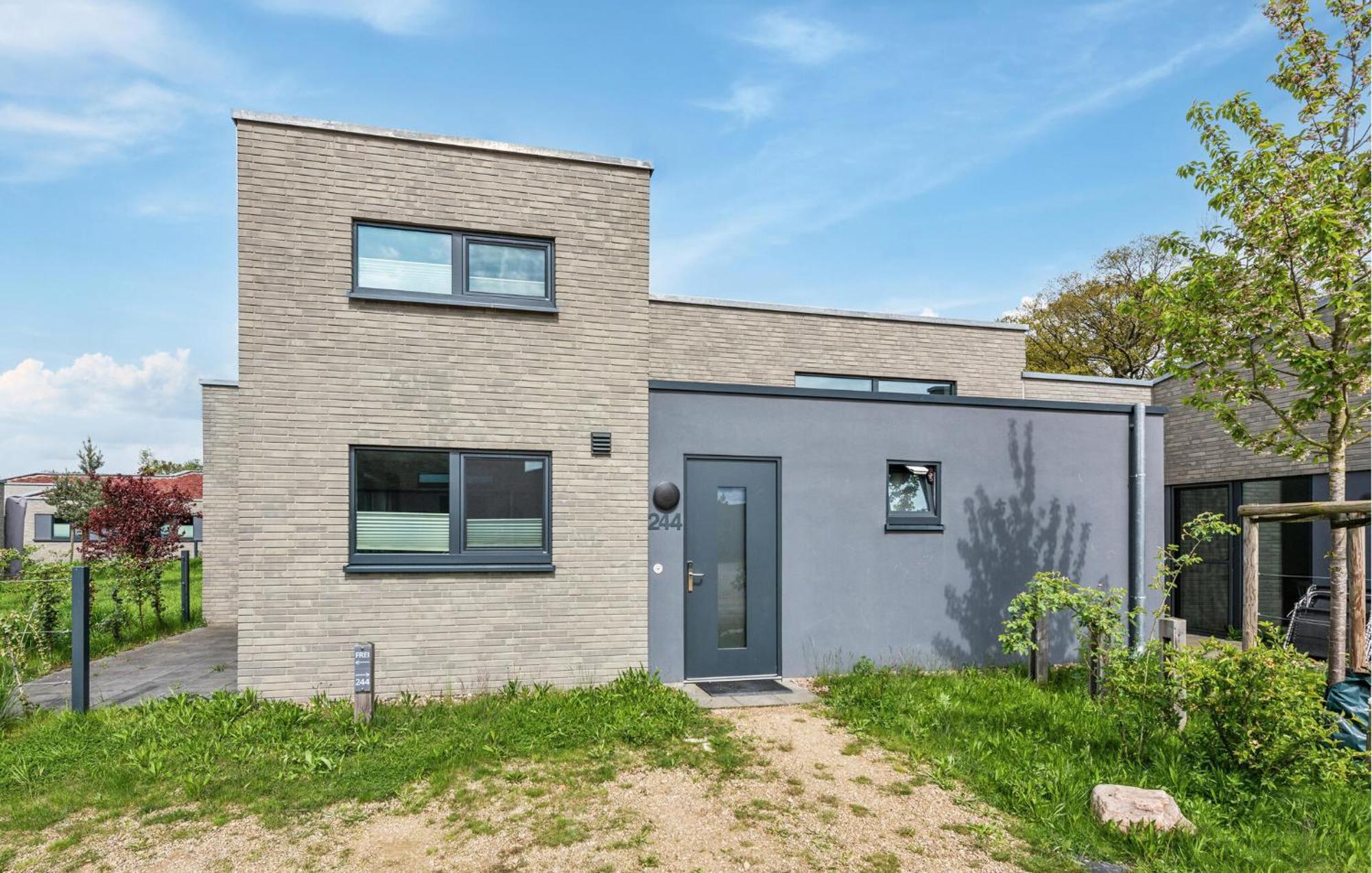 2 Bedroom Beach Front Home In Lembruch-Duemmer See Zewnętrze zdjęcie